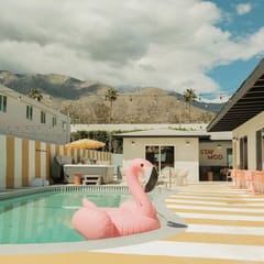 Desert Modern Retreat in Vibrant Palm Springs