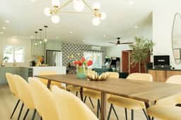 Desert Modern Retreat in Vibrant Palm Springs - Image 4