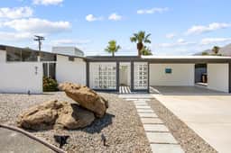 Mountain-View Retreat: Pet-Friendly Home with Private Pool - Image 5