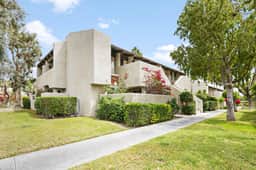 Stylish Ground-Floor Condo - Image 2