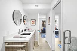 Stylish Ground-Floor Condo - Image 5
