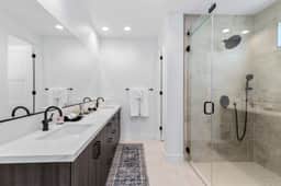 Luxury Desert 4BR Pool & Spa Retreat - Image 5