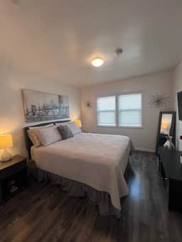 Sherman Oaks Apt With Free Parking, Near Universal Studios - Image 2