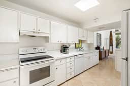 Mid-Mod Krisel Getaway Walkable on El Paseo - Image 5