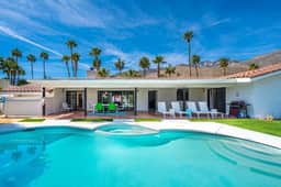 3BR Mid-Century Home Pool, Hot Tub & Gym - Image 2