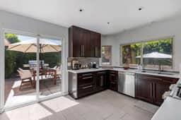 Palm Springs Luxury: Pool, Hot Tub & Downtown Access - Image 4