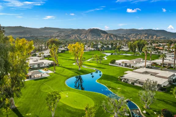 Monthly Golf Condo with Pool - Image 1