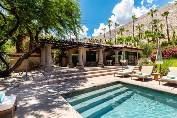 5BR Luxury Villa with Pool & Mountain Views - Image 1