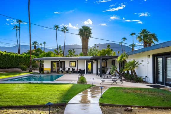 South Palm Desert Pool Home, Mtn View, Sleeps 8 - Image 1