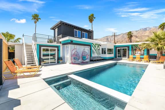 Luxury Palm Springs Estate Pool, Spa & Mini-Golf - Image 1