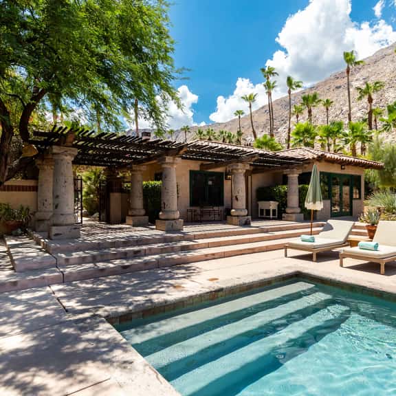 5BR Luxury Villa with Pool & Mountain Views - Image 1