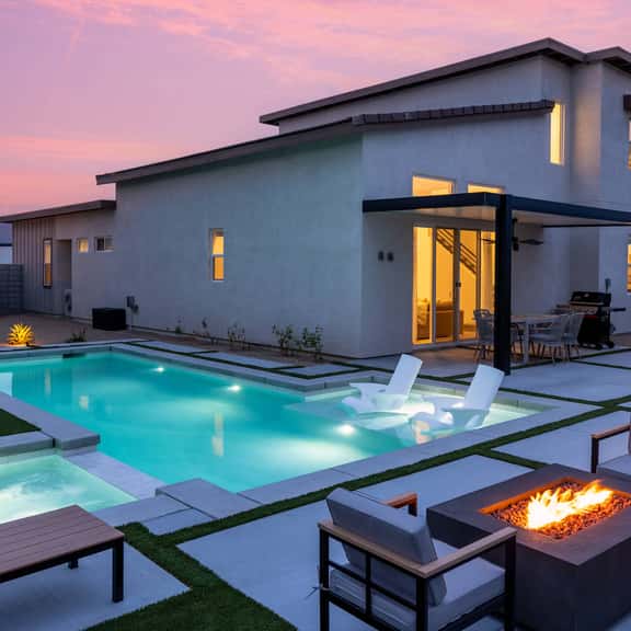 Luxury Desert 4BR Pool & Spa Retreat - Image 1