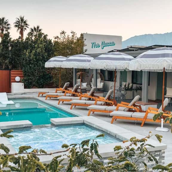 8BR Desert Oasis Pool, Hot Tub & Mountain Views - Image 1