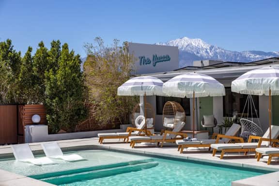 8BR Desert Oasis Pool, Hot Tub & Mountain Views - Image 2