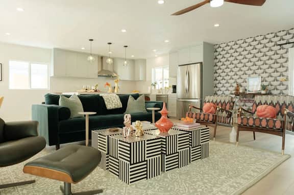 Desert Modern Retreat in Vibrant Palm Springs - Image 3