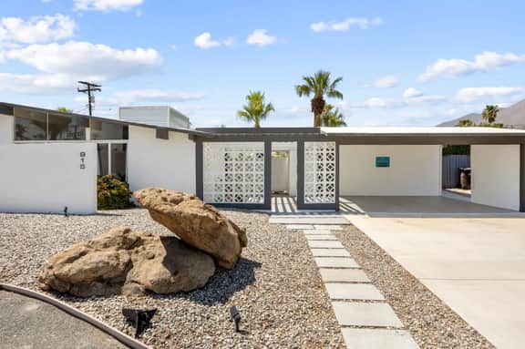 Mountain-View Retreat: Pet-Friendly Home with Private Pool - Image 5