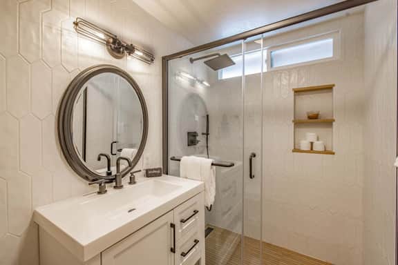 Chic Cabin Retreat with Hot Tub Big Bear - Image 5