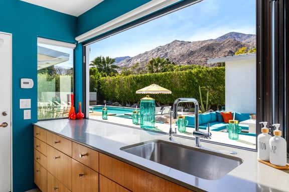 Luxury Home with Pool, Spa & Stunning Mountain Views - Image 3