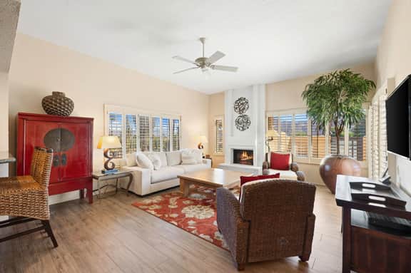 Premier Ironwood Condo: Pet Friendly, Mountain Views - Image 4