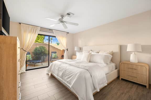 Premier Ironwood Condo: Pet Friendly, Mountain Views - Image 3