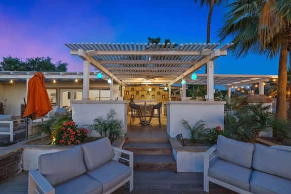 Luxury Ranch Estate: Pool, Spa & Sunset Views - Image 4