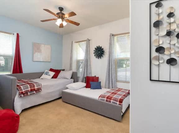 Golf Course Community Home with Pickleball & Mountain Views - Image 5