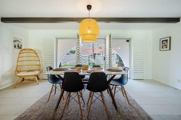 3BR Mid-Century Home Pool, Hot Tub & Gym - Image 5