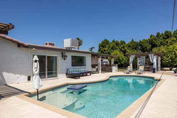 Sunnyside House with Pool in Palm Springs - Image 1