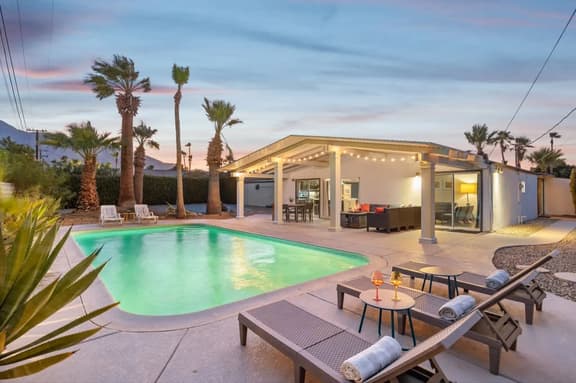 Mountain-View Retreat: Pet-Friendly Home with Private Pool - Image 1