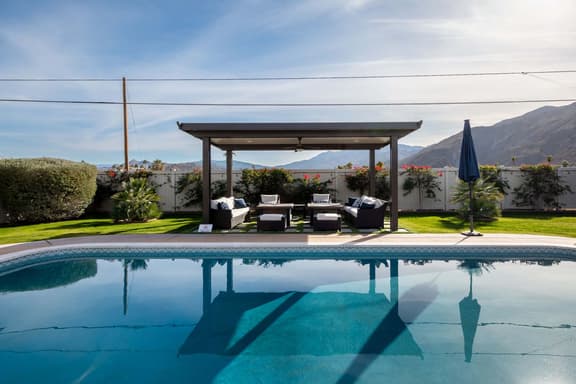 4BR Palm Springs Pool Villa w Casita & Spa - Image 1