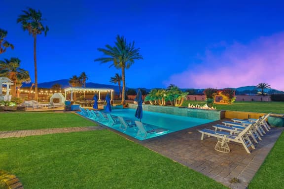 Luxury Ranch Estate: Pool, Spa & Sunset Views - Image 1